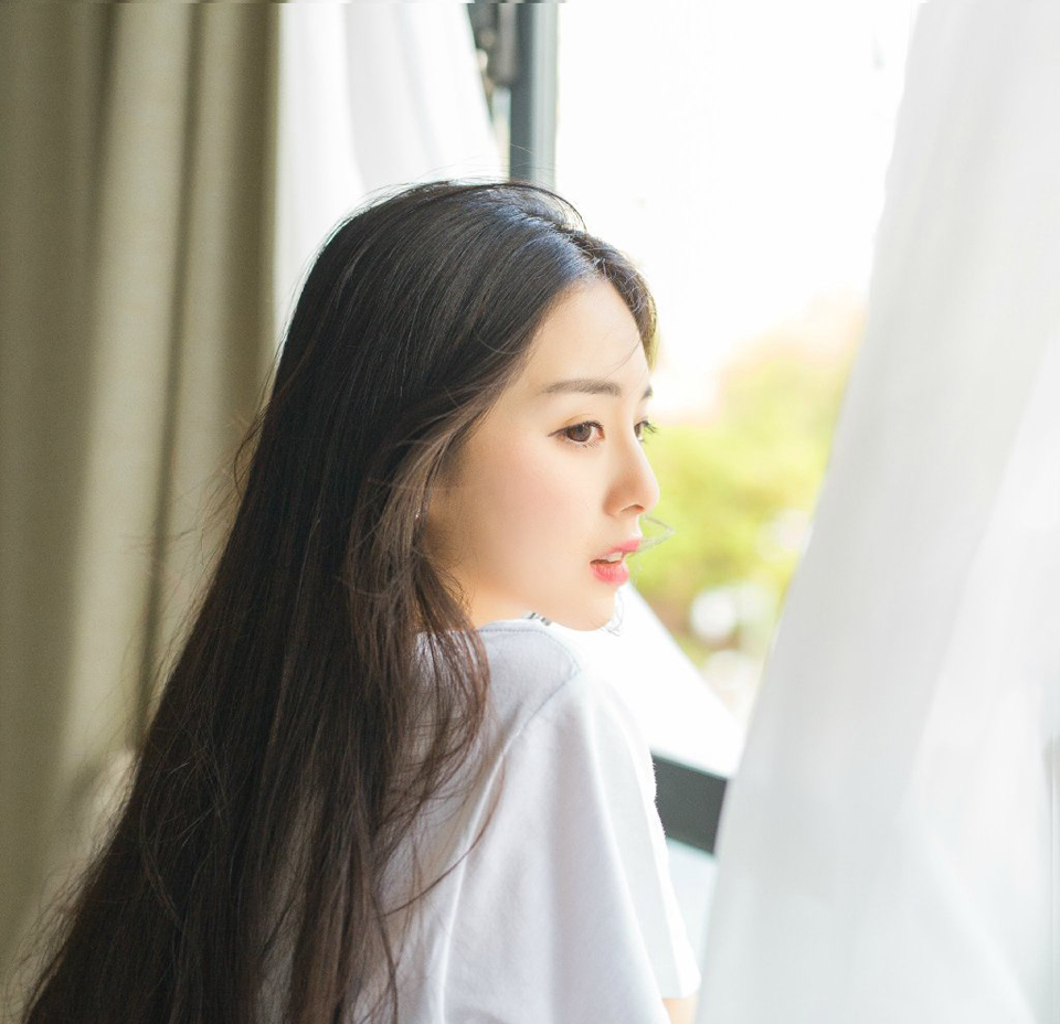 “但两国交锋，并非只凭打仗，尤其是蜀中新定，世家、民心皆未归附之时。”马谡微笑道。